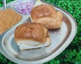 A picture of step 6 of Pav bhaji.