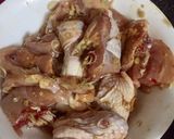 Hình bước làm 2 của món Gà kho sả ớt