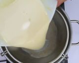 Hình bước làm 2 của món Bánh su kem bằng chảo rán, không men nở