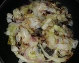 Foto del paso 4 de la receta: Coll salteada con cebolla y salsa ali oli