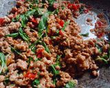 รูปขั้นตอนการทำที่ 2 ของ กะเพราหมูสับไข่ดาว แคร์หมูชวนหิว ติดตามได้ที่ยูทูป แคร์จันตนา 🤍