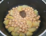Foto del paso 2 de la receta: Garbanzos guisados con pescado azul