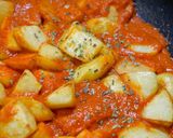 A picture of step 4 of Chicote-Style Patatas Bravas.