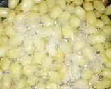 A picture of step 3 of Green grapes murabba.