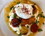 A picture of step 3 of Hot charred cherry tomatoes with cold yoghurt and poached egg.