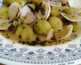Foto del paso 9 de la receta: Coles de Bruselas con patatas y almejas