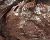 Foto langkah ke 4 dari resep 25. Classic Choco Muffin.