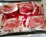 Pas rețetă Porc la cuptor în vin roșu și sos Tzatiki 1 fotografie