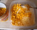 Sajtos-tejszínes kukoricás csirkemell héjában sült krumplival recept fázis 2 fotója