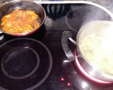Foto del paso 2 de la receta: Alcachofas con gambas