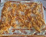 Hình bước làm 4 của món Bánh mì nướng sốt cheese chà bông