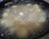 Foto del paso 4 de la receta: Pechuguitas con papas noisette y crema de leche ~