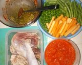 Foto langkah ke 1 dari resep Ayam Seledri Pedas.