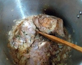 Foto del paso 5 de la receta: Pata de cordero en salsa de especias con pasas