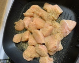 Foto del paso 3 de la receta: Pollo en crema con espinacas