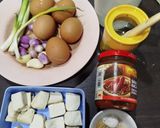 Foto langkah ke 1 dari resep Telur Tahu Masak Bumbu Saus Cabe Kacang.