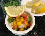 Hình bước làm 2 của món Salsa nhanh lẹ- salad bốn màu