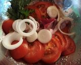 Tojásos nokedli, paradicsom salátával recept fázis 3 fotója