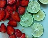 Foto langkah ke 1 dari resep Es Nata de Coco Strawberry Mommylicious.