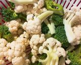 紅蘿蔔炒雙色花椰菜的食譜步驟1照片