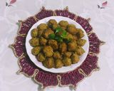 A picture of step 4 of Crispy Dal Vada.