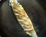 Foto del paso 4 de la receta: Boga de bajura a la plancha torrada con picadillo