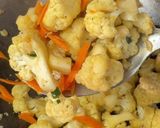 A picture of step 4 of Stir-Fried Cauliflower 炒菜花.