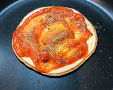 નો ઓવન નો યીસ્ટ વ્હીટ પીઝા(નો Oven નો yeast Whole Wheat Pizza Recipe in Gujarati) રેસીપી સ્ટેપ7ફોટો
