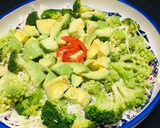 Foto del paso 2 de la receta: Ensalada Cocida de brócoli,🥦🥗 Romanesco Con Repollo y Palta 🥑