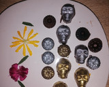Foto del paso 13 de la receta: Bombones de chocolate "Día de Muertos" 💀 🍫
