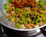 આલુ મટર સેન્ડવીચ (Alu Mutter sandwich Recipe in Gujarati) રેસીપી સ્ટેપ3ફોટો