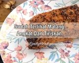 Foto langkah ke 7 dari resep Salmon steak with creamy mushroom sauce.
