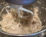 A picture of step 1 of Chicken lasagna rolls.