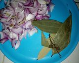 A picture of step 2 of Parwal do pyaza.