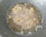 Foto langkah ke 3 dari resep Sosis gulung mie.