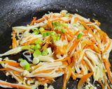 紅蘿蔔金針菇炒蛋的食譜步驟5照片