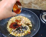A picture of step 4 of Chilli Garlic Maggi.