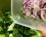 Foto del paso 3 de la receta: Ensalada de camarones con mango