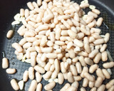 Foto del paso 3 de la receta: Mongetes con butifarra