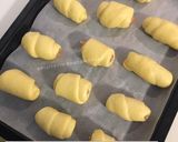 Foto langkah ke 6 dari resep Roti Unyil isi sosis.