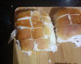 A picture of step 1 of Peri peri pull out stuffed pav.