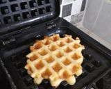 Foto langkah ke 7 dari resep Waffle ala Anna Olson.