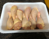 Foto del paso 1 de la receta: Muslos de pollo en salsa de cebolla y ajo