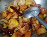 A picture of step 1 of Vegetable kolhapuri.