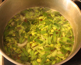 Foto del paso 2 de la receta: Sopa, suspiro de pescadores y ajenos