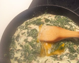Foto del paso 4 de la receta: Hojaldres de espinacas, pollo y queso