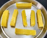 A picture of step 5 of Ghee Mysore Pak.