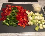 Foto del paso 1 de la receta: Bacalao con salsa de tomate