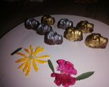 Foto del paso 12 de la receta: Bombones de chocolate "Día de Muertos" 💀 🍫