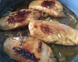 Foto del paso 3 de la receta: Solomillos de pavo confitados con cebollas al azúcar Moreno
